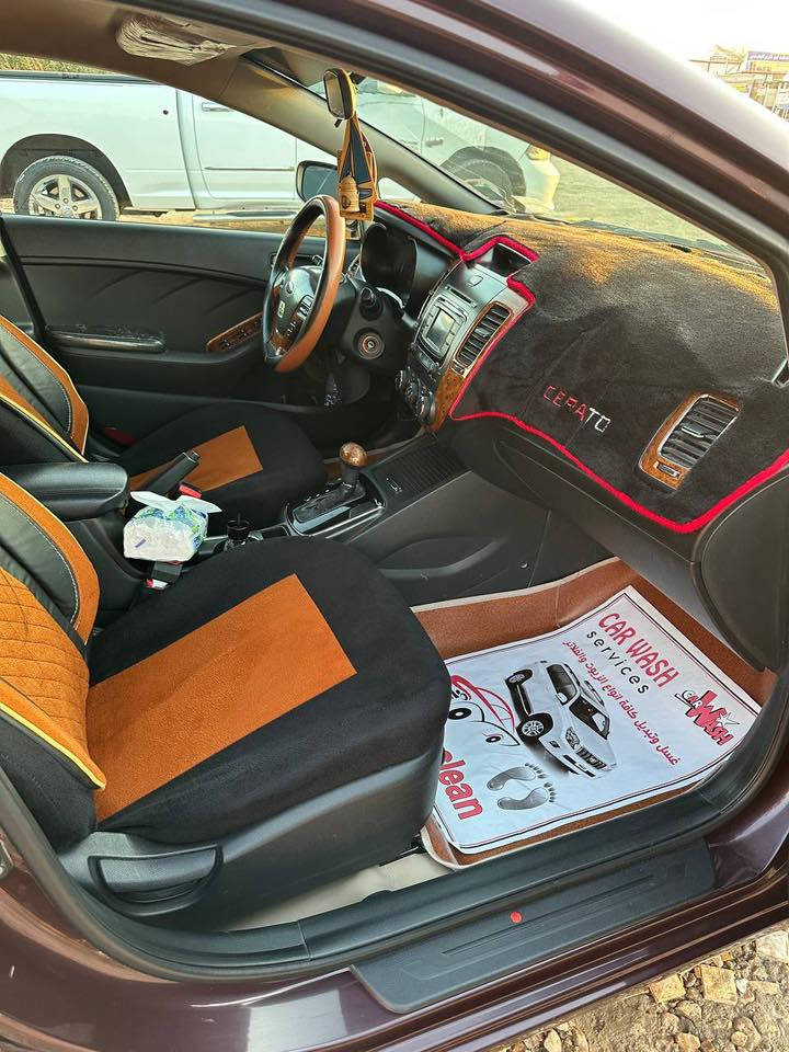 السلام عليكم فورتي 2018 لون كرزي كلين حادثه دعامية اماميه كما موضح بلصور شرط السونار وبيه شخط خفيف بالجاملغ جهه الصدر خفيف سياره نضيفه بمعنى الكلمه داخل السياره جديد  نضافه 100‎%‎ كاعيه جلد  الداخل صاج كشنات  مغلفه اقماش اصلي شاشه صغيره كامره تخم تاير سياره  نضيفه بمعنى الكلمه سنويه لل2031 ارقام انكليزيه رقم بغداد بأسمي تحويل مباشر هزه وتجديد سنويه قبل شهر سويتهن الحداديه نضيفه كير At المرغوب  مكينه 2000 دوش مكاني الحله المركز السعر133وبيه مجال بسيط وللاستفسار اكثر الاتصال على الرقم ***********
