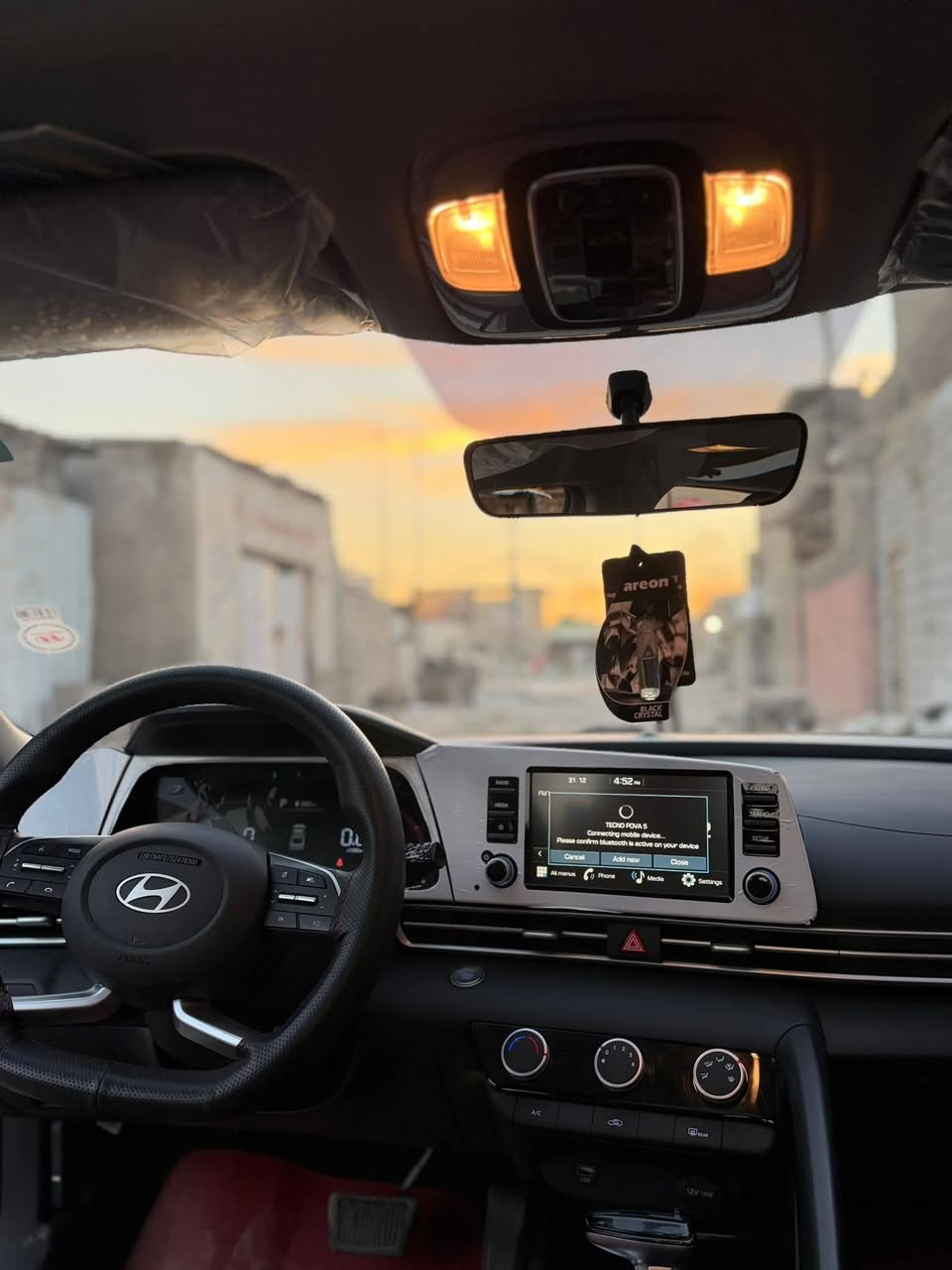 سلام عليكم النترا البيع موديل 2025كفاله عامه سياره جديده السعر 153 العنوان البصرة ***********
