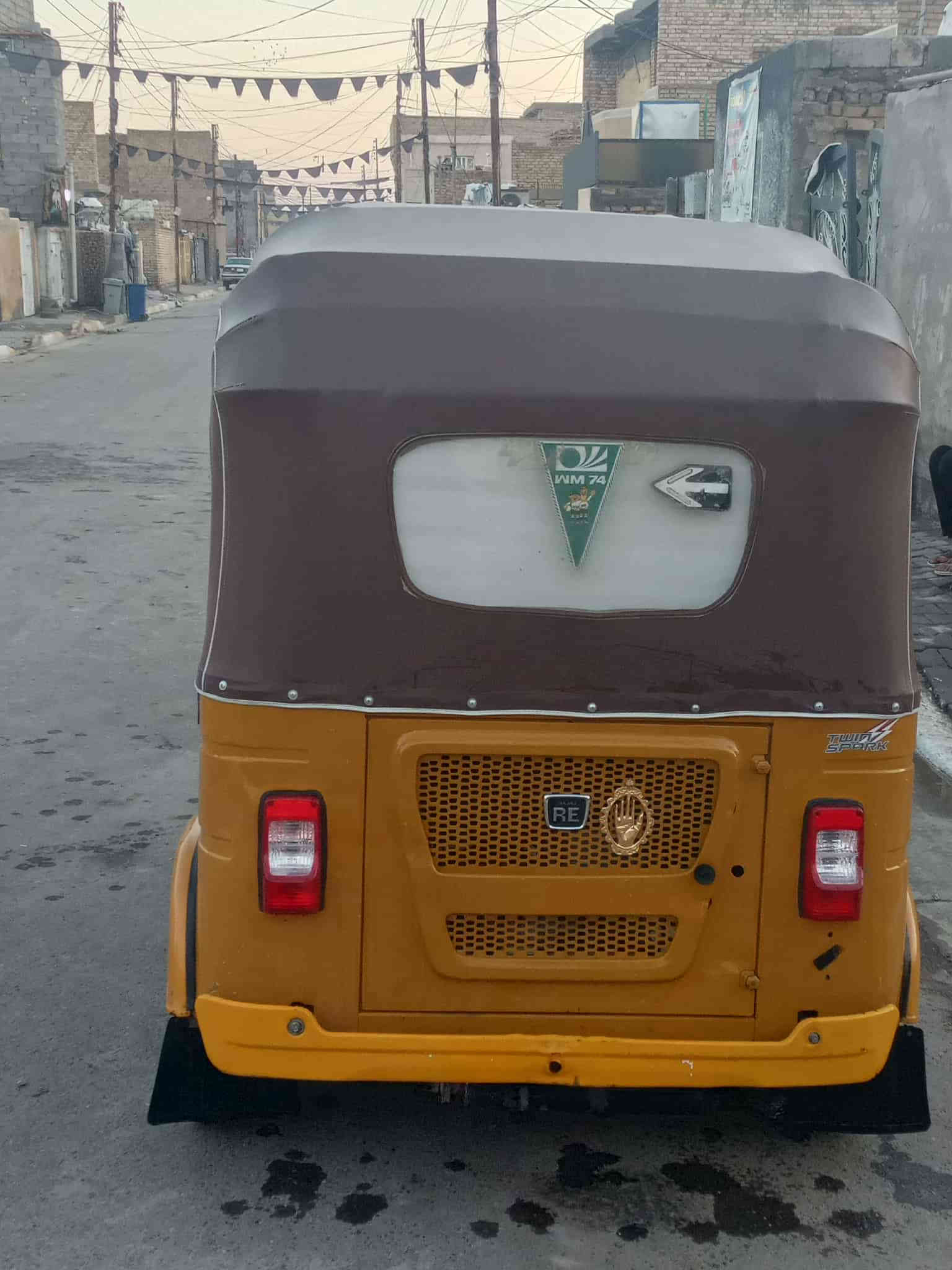 سلام عليكم شباب تكتك موديل 2021 شهر 3 مكينة خير م̷ـــِْن •اللّـہ̣̥ ابسعر 7500 وبية مجال قليل *********** المكان بغداد الحسنية مال رجدية
