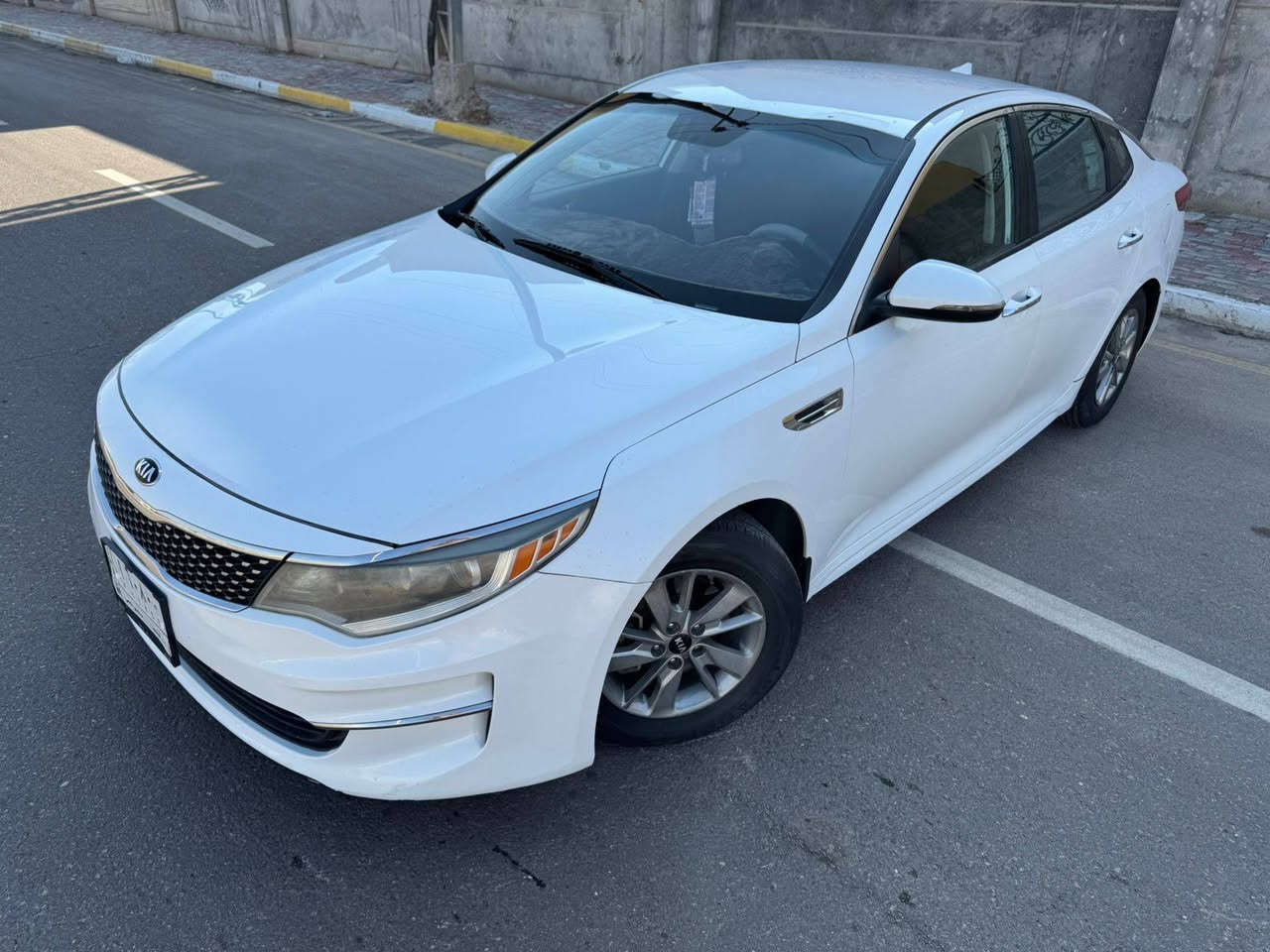 ابتمه  مديل 2016. سعر  118 ورقه.                وارد امريكي 
حادث جاملغ خلفي اليسر
صبغ 3قطع صبغ. والباقي كفاله 
فول ماعده الفتحه 
مكينه وكير جدد حداديه جديده 
اينقص مابيه العنوان كربلاء حي الوفاء
*********** كربلاء, العراق
