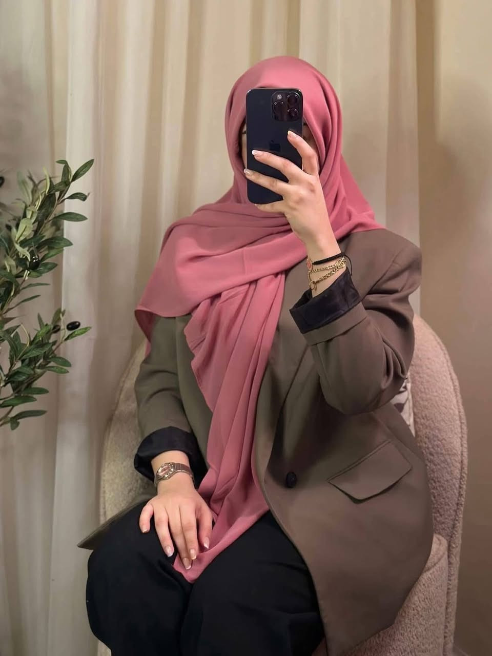 حجاب جرجيت ساده قياس إسلامي 
محل شالات و حجابات الملكه 
الموقع قرب مجمع طيبه مقابيل الحديقه قرب شارع الصيني


**إذا كنت صاحب هذا الإعلان وتريد حذفه لأي سبب، رجاءا أرسل رسالة إلى الدعم الفني**