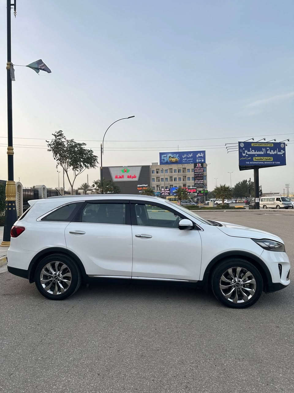 السلام عليكم
سياره للبيع سورنتو
 موديل ١٩ السياره خليجيه مال بيت مال جناي 
 ٦ سلندر ٧ راكب  سياره فول مواصفات عده البنورما
شاشه جبيبره كامره
 حساسات مري شفط
 كفاله عامه من صبغ من تبديل من فتح كير مكينه
 كفاله ما مفتوحات
 تخم تاير جديد بالسياره
 السياره مال جناي 
 السياره رقم بغداد انكليزي 
تحويل ثاني يوم 
مكاني في كربلاء
 اني مكلف بالنشر
 السعر ٢٤٥
 وبيها مجال 
 الاتصال ***********
