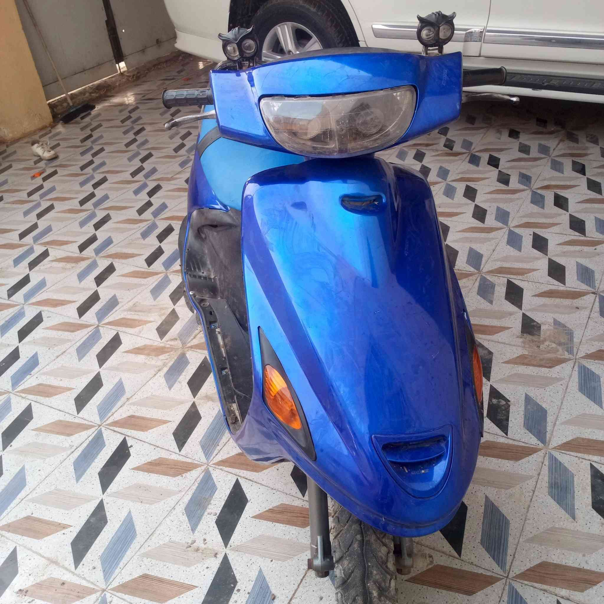 دراجه البيع فراشه سعر 300 الف هاذه رقمي *********** حي العسكري شارع العريض
