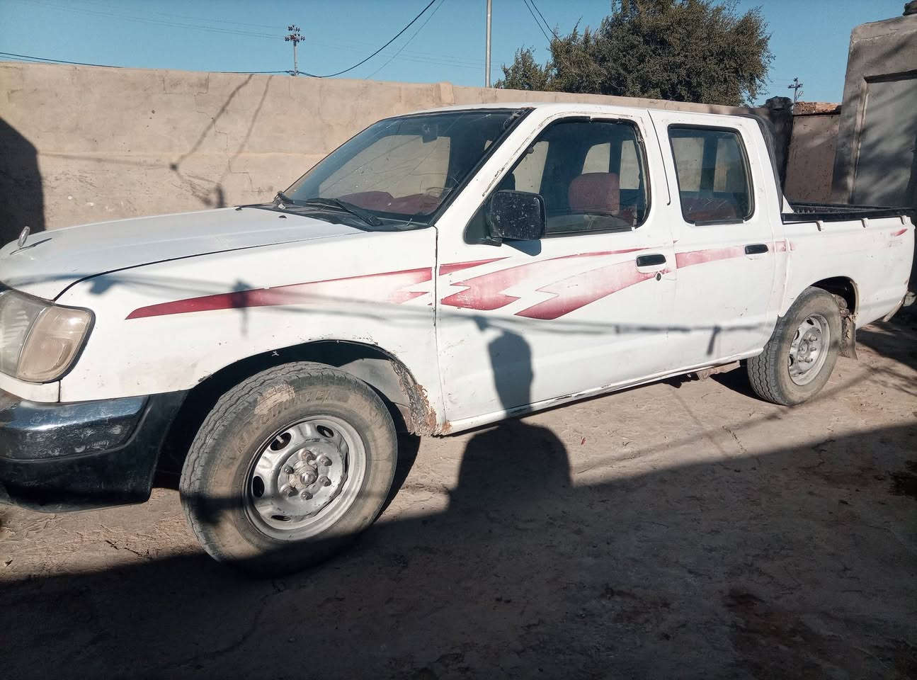 بيكم نيسان 2002 للبيع سعر 55 وبها مجال رقم نجف باسمي مكان النجف الاشرف***********
