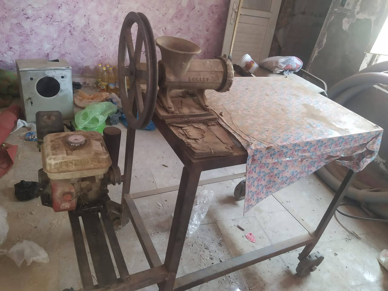 السلام عليكم غراض للبيع مكينه سعره 150 والقفص مال مكيف ب15 العنوان ابو غرق قرية اليوسفيه


**إذا كنت صاحب هذا الإعلان وتريد حذفه لأي سبب، رجاءا أرسل رسالة إلى الدعم الفني**