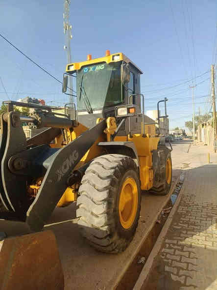 السلام عليكم للبيع شفل زت ايل حجم ٤٠ موديل١٤رقم ميسان المكان بغداد اتصال  *********** //***********/
