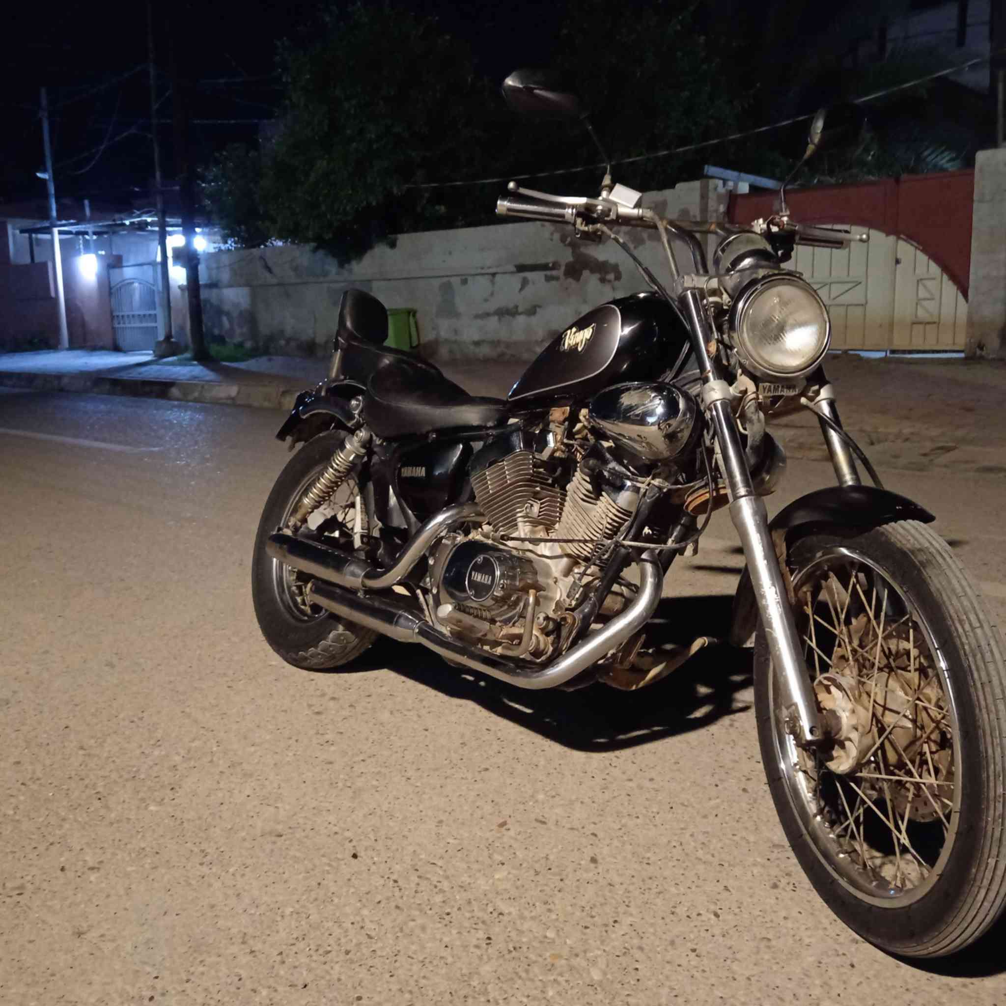 السلام عليكم ، Yamaha virago 250
بدون اوراق بيهة نقوصات صفاحية ،بريك ب٤٥٠
ديالى شهربان ***********
