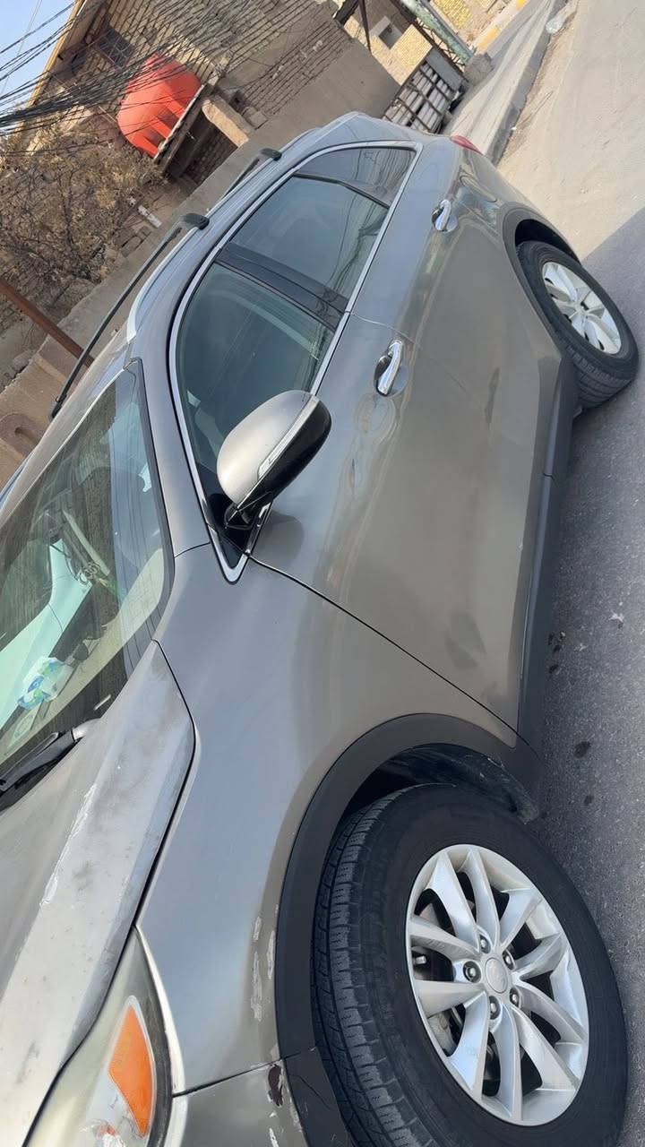 السلام عليكم 
كيه سورنتو للبيع موديل 2016 أربعه سلندر ٦ راكب ضربه فقط بنيد  وبدول تبديل فقط بارد وتجيً وشوف كدام عينك مكينه كير تخم تاير كفاله وسياره وارد أمريكي وسعر 150 وبيهه مجال للشرايه
للتواصل ***********
