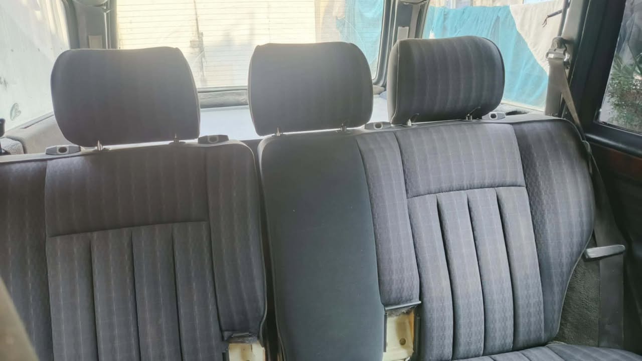 السلام عليكم مارسدس مديل 1991 كير مكينه حداديه تخم تأير كله جاهز مكينه بلاديه كير بلا  رقم بغداد بسمنه جاهزه السياره قواعد دبلات بلادي مكفول مكان السياره كربلاء السعر 58 وبيها مجال قليل النتصال عل رقم ***********
