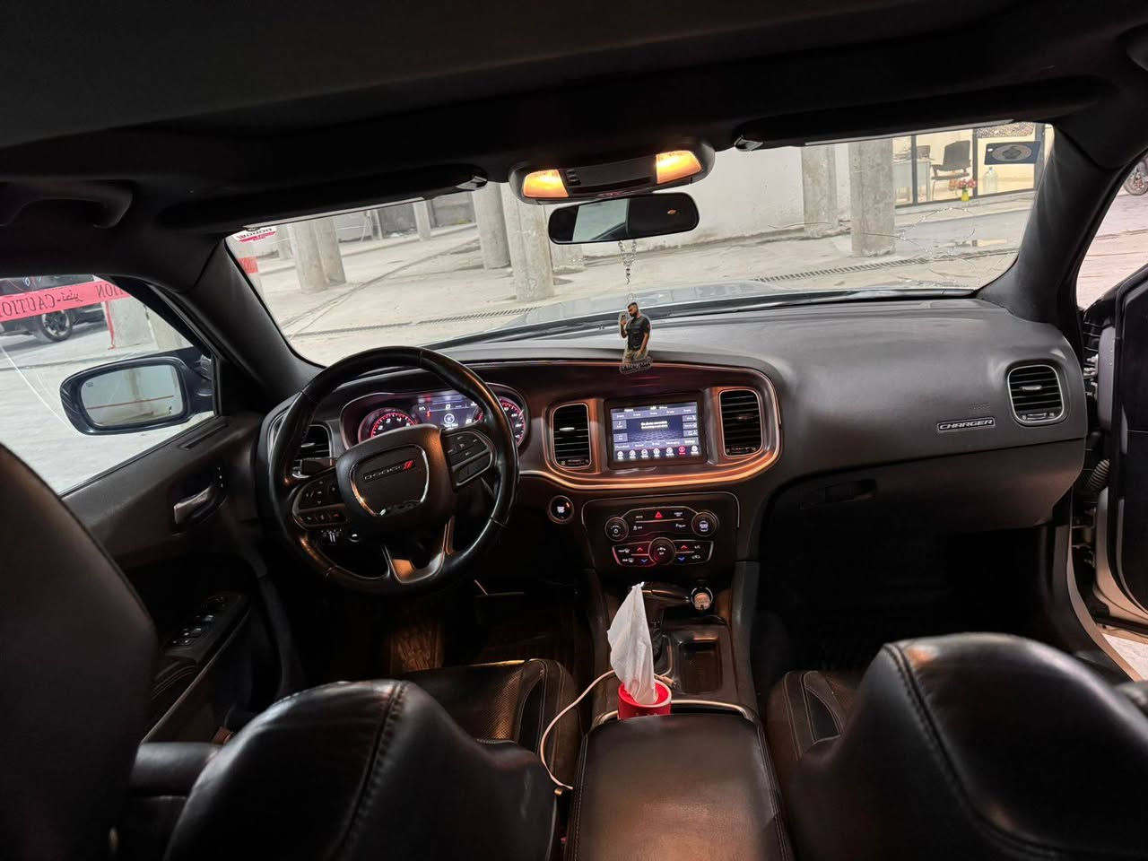الوصف
جارجر 2021 أصل فول مواصفات لون رصاصي 🩶
رقم بغداد SXT PLUS
وارد امريكي حادث (بنيد تبديل + جاملغ) تبديل بدون دواخل
المحرك: V6 3.6L
ماشية: (40الف ميل)

المواصفات:
1- فتحة
2- كامره دوا‌رة
3- مقاعد أمامية كهربائية عدد 2 جلد (تدفئة + تبريد)
4- تبريد ثلج قطعتين
5- مصابيح عدسة
6- كراسي كهرباء
7- ويل قياس 20 إنج
8- حساسات خلفية
9- تشغيل عن بعد
10- مكينة 6 سلندر
11- ستيرنغ 6 مساعد
12- مانع انزلاق
13- كشن حضن + خزن ميموري
14- مقاعد خلفية تدفئة
15- محدد سرعة
16- تدفئة ستيرنغ
17- دخول ذكي بصمة

📌 السعر: (220)
📌 مكان السيارة: ( بغداد حي الحسين ) 
📌 رقم الهاتف *********** بغداد, العراق
