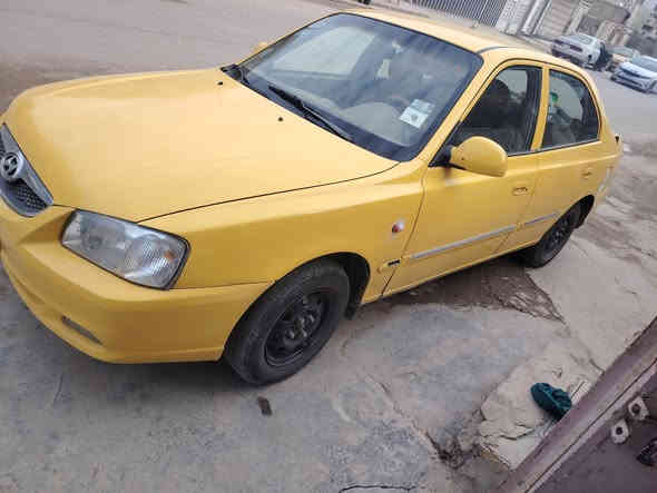 السلام عليكم
فيرنا موديل ١٤ بغداد ب٧٨ وبيه مجال
*********** هاي سيارة كدامك نضافته وبيه طخه بلباب خلف سائق ومعالجه
