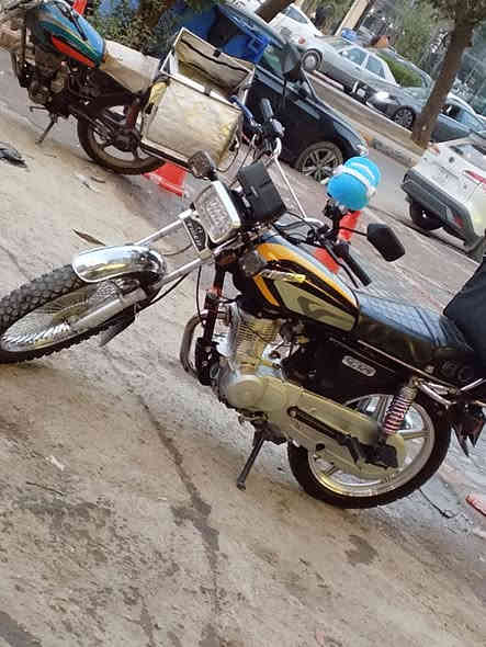 ايراني للبيع دراجه كلش حلوه بيه عقل رياضي يعني بيه نضام فصلات 4درجات صالنصه طرب الصوت كلش حلو اوراق كامله دراجه كلش حلوه اربعه كير السعر 600 بيه مجال بسيط العنوان بغداد المنصور  ***********
