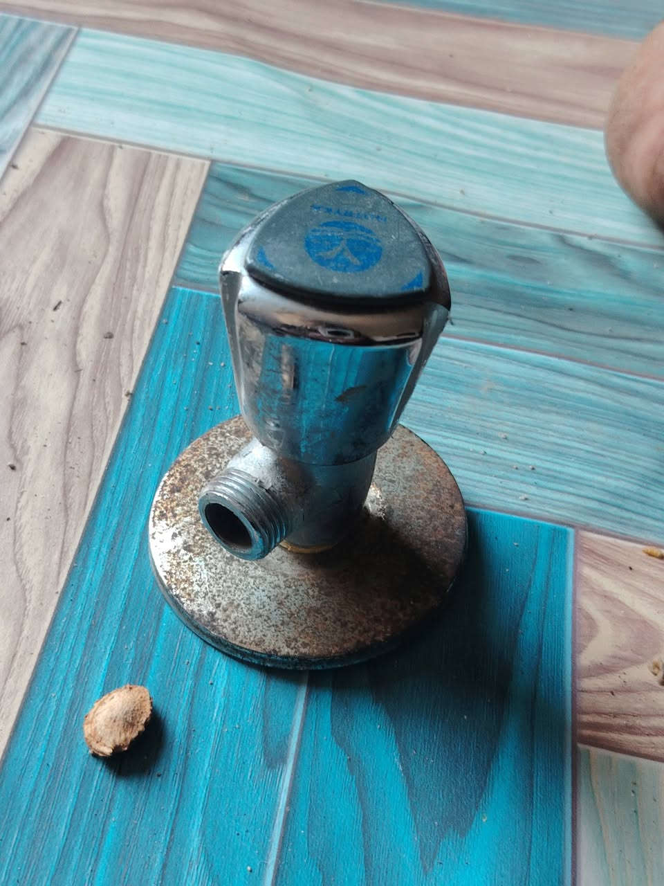سلام عليكم خلاطات اصلي براص شرط ثقيل السعر الواحد 20 مكان الديوانية الرقم ***********
