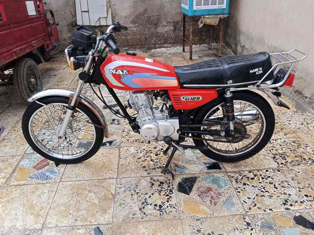 السلام عليكم دراجه امتياز البيع بدون وراق مكاني ميسان سعر 650وبيه مجال ***********
