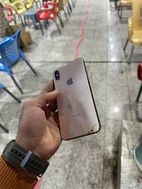 ايفون اكس اس ماكس ٢٥٦ • بطارية ٧٤٪ • كسر بالظهر