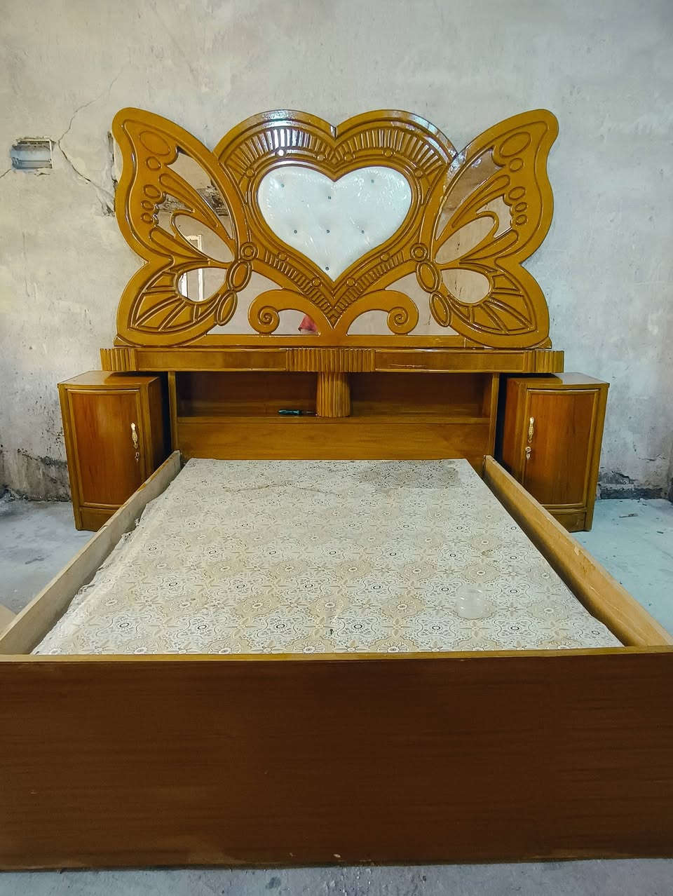 غرفه تسكام داخل خارج صاج السعر950,مكانها حله شارع 80الشراي يتص ***********
