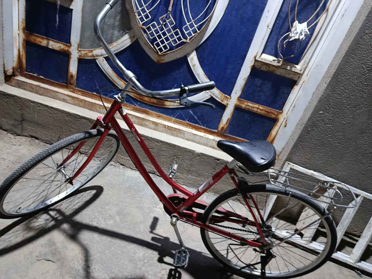 بيسكل لبيع 
70 وبيه مجال تايرات وجوب جدجد
العنوان حي التضحية شارع العياده


**إذا كنت صاحب هذا الإعلان وتريد حذفه لأي سبب، رجاءا أرسل رسالة إلى الدعم الفني**