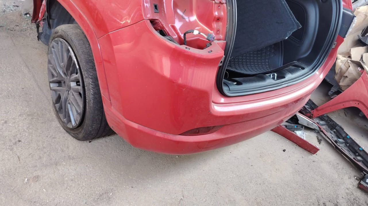 توفرت قطع غيار جيب كومباس مديل ٢٣ـ٢٥ 
تفصيخ فقط لانتعامل بالتجاري
*********** واتس اب
