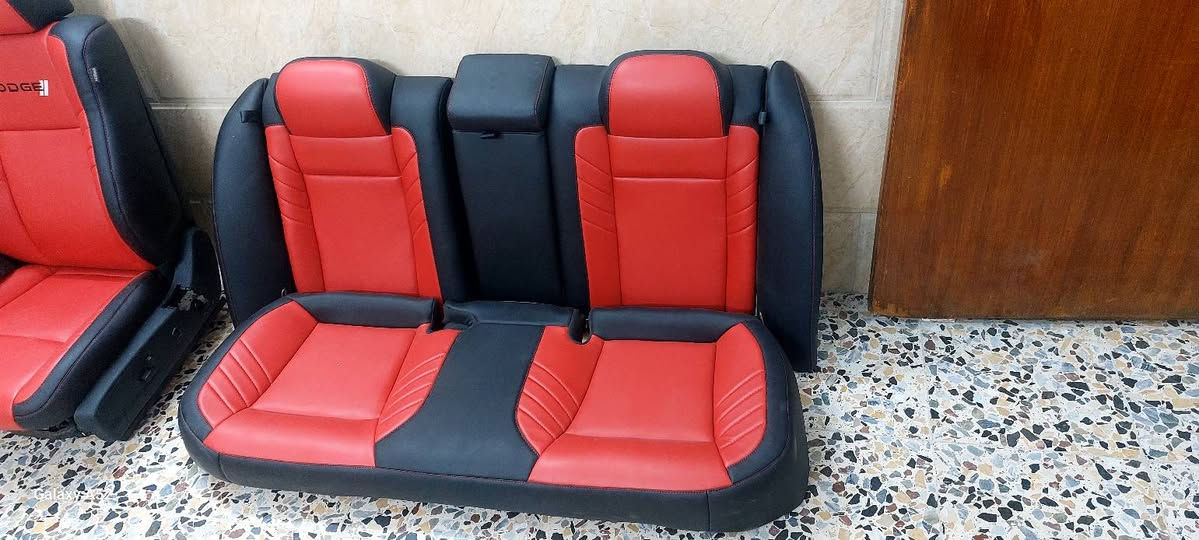 كشنات جارجر للبيع جدد دوشمة درجة اولى السعر ٥٠٠دولار بيع فقط بغداد حي العامل ***********
