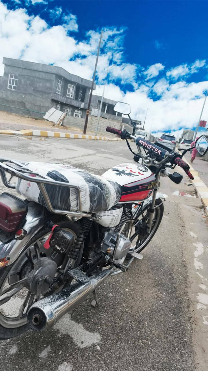 ايراني ٢١محدث ٢٣فول نضافه نقص برغي مابي مستعجل السعر ٦٠٠قفل مكان بروانه ***********
