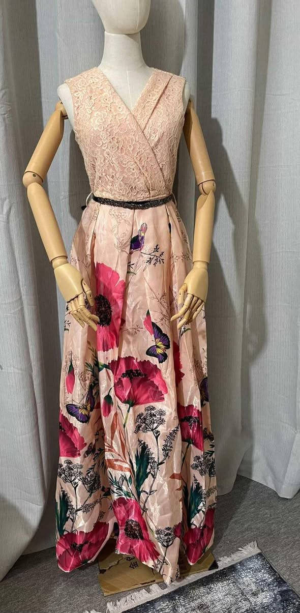 قياس ٣٨ القطعه ب١٠


**إذا كنت صاحب هذا الإعلان وتريد حذفه لأي سبب، رجاءا أرسل رسالة إلى الدعم الفني**