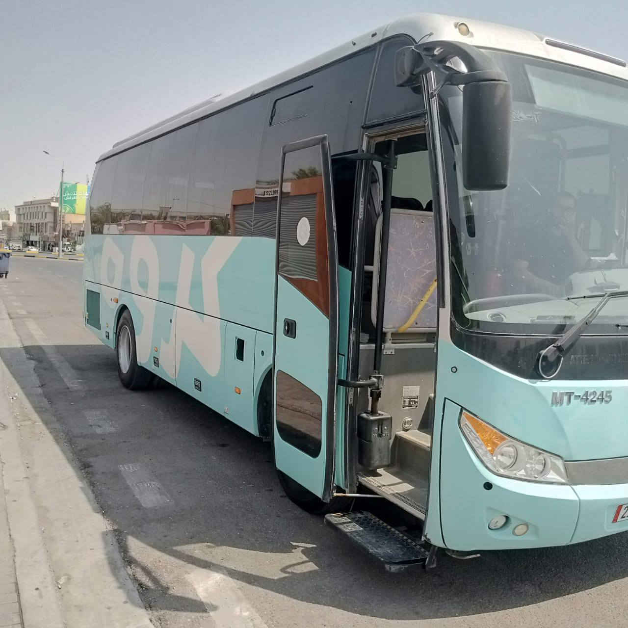 السلام عليكم اخوان هايكر 36نفر ومزوده كراسي 38 نفر للبيع سياره جاهزه من كلشي شاشه مسجل جديدشاد والتلفزيون شغال ويه الشاشه تايرات جديده السعر 250 اللستفسار اكثر الاتصال ب رقم  ***********الله يرزق الجميع
