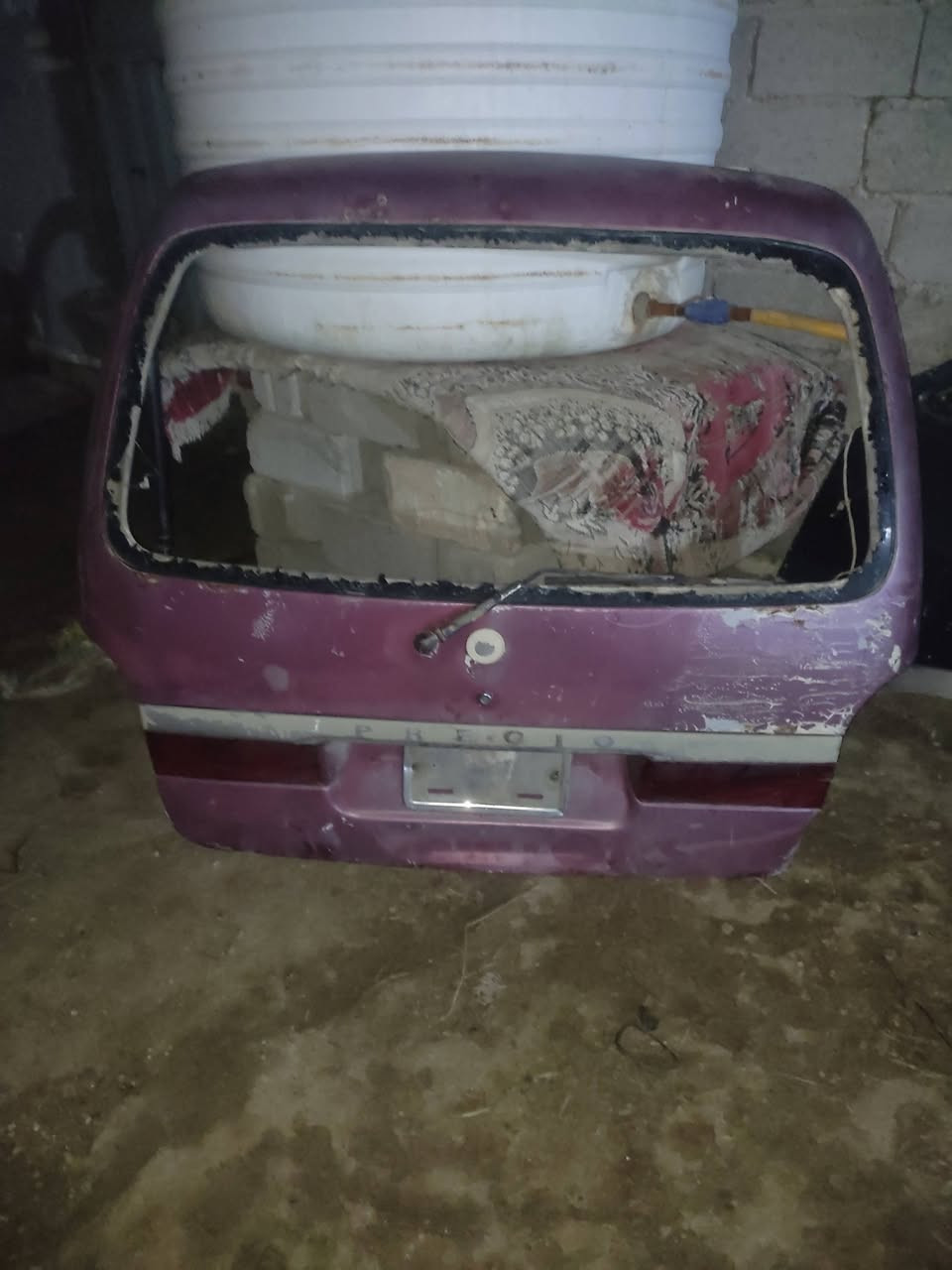 السلام عليكم يوجدغراض كيابريجوللبيع بسعر مناسب العنوان النجف المشخاب رقم الهاتف ***********
