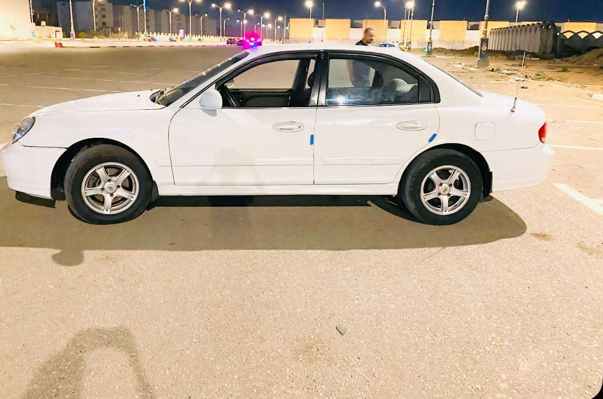 سوناتا 2005 خليجي مكينه 2000 منضومه غاز مكفوله كفاله عامه من اي ضربه بيها رصعات بسيطه السعر 68 وبيها مجال للطيبين 

***********
