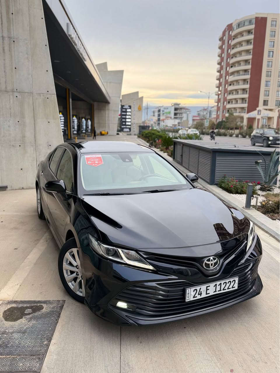 توێتا کامری 2018GLE خلیجی سفری شەریکە فول مواسەفات .

سڵایت-پەردە-دۆسە لید بیلادی -ناو زەرد-کوشن کارەبای -ئیکۆ-برێک بەسمە-تەحدید سورعە- حاسەی پێش و دوا.

چوار تایەی تازەی لەسەرە 
کامل سێرفس کراوە
گێر و مەکینە بە شەرت نەکراوەتەوە.
هیچ نوقسانی تێدا نیە .
سەیارەکە بێ بۆیاخە دەعامیەکانیشی بۆیاخی نیە. 
یەک پەڵە ساردی هەیە بە دەرگای سایەقەوە .

سەنەوی تازەیە بە ناوی خۆمەوەیە .
ڕەقەمەکەشی لەگەڵایە.
لە سلێمانیم .
نرخ/ 205 گەڵاو مەعامەلە.
0773 173 2323 السليمانية, العراق
