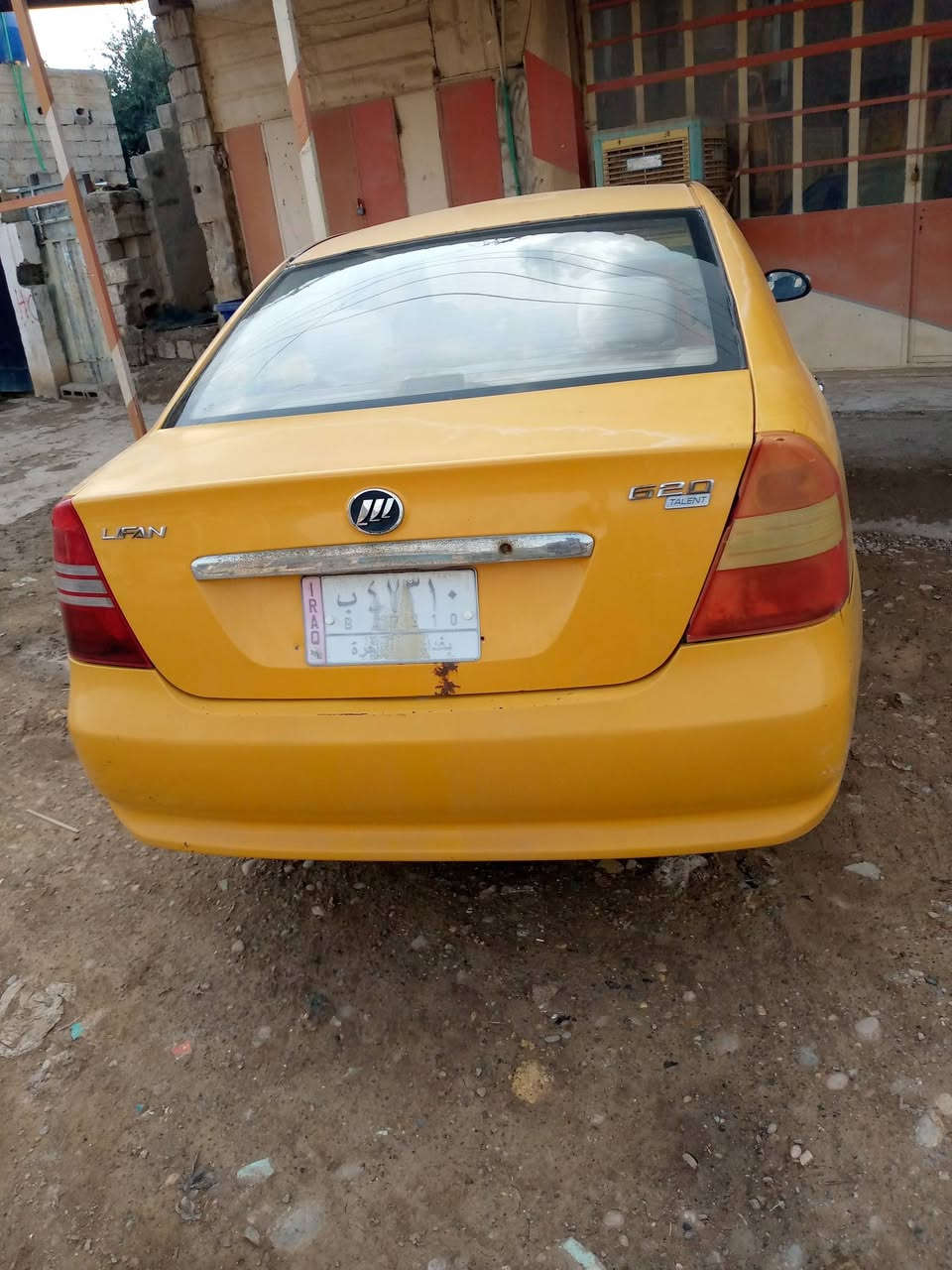 السلام عليكم سياره للبيع  ليفان موديل 2011 محرك كورلا وكير اوتوماتيك السعر 35 للاستفسار ***********
