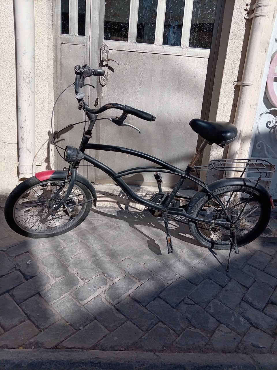 السعر 80 ماركة بالة 
مكان مدينة صدر
حجم 23
واتساب ***********
