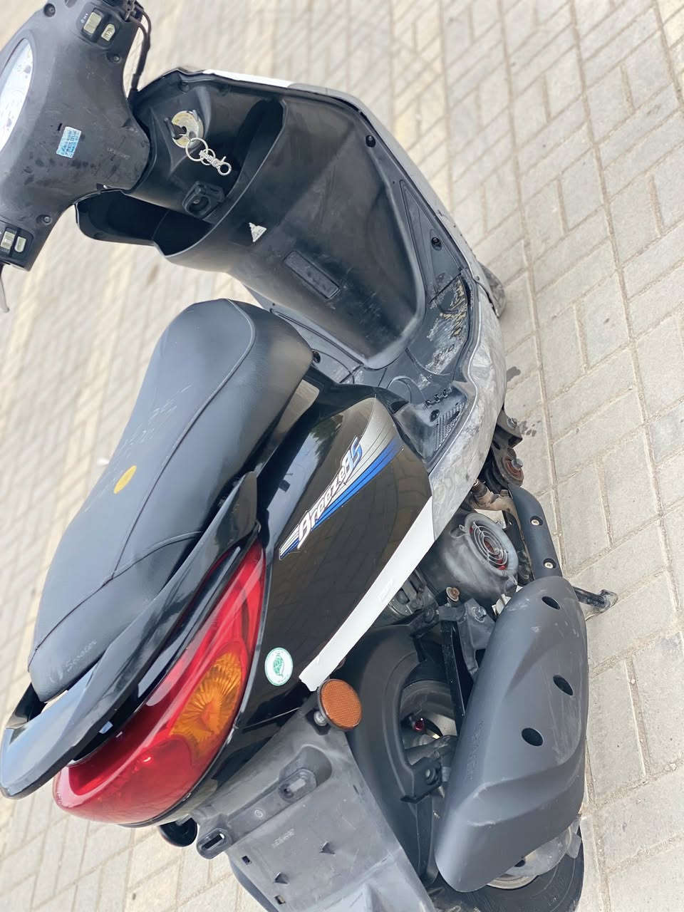 سلام عليكم
للبيع دراجه بريز ببغاء ياباني نوزل خطين 
دراجه جديده مال رمبه ما صار شهرين من طالعه من المعرض دراجه مكفوله كفاله عامه اذا مكينه مفتوحه او كفر امبدل تاخذهه بلاش دراجه بعدهه عل بلاد اي شي ما ناقصهه كهربائيات كلهه شغاله ربع متصرف عليهه 
السعر ( مليون ) او بيهه مجال شي بسيط العنوان بغداد الدوره للاتصال *********** متوفر واتساب 
ملاحظه ( المو شراي لا يكسر بحلال العالم )
