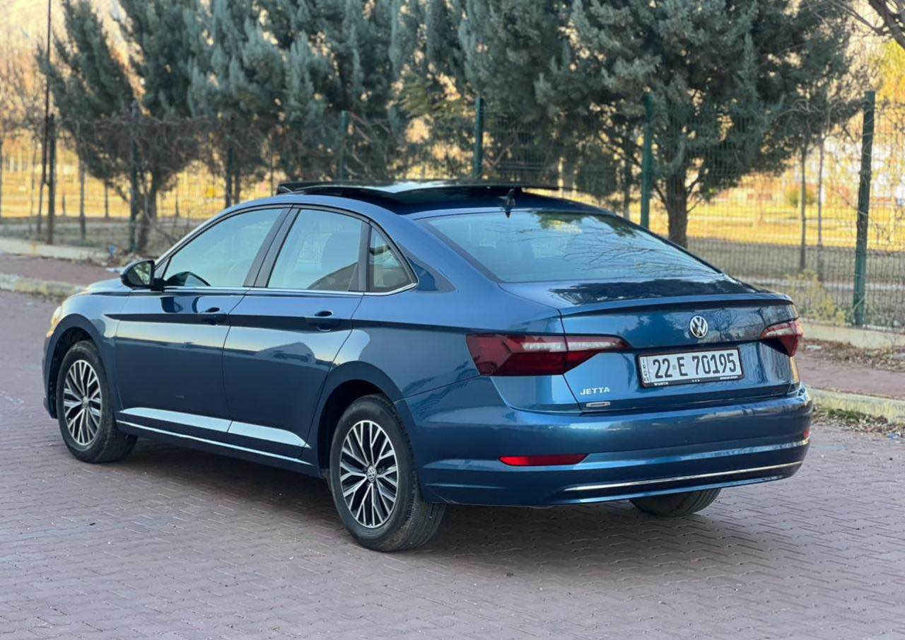 ‏ VOLKSWAGIN_JETTA_2020 SE
بجم و خلفى سياره كبس بلادى شرط 💯
ضرر بسيط : باب سائق و شبر جاملغ صبغ
جميع ايرباگات سليمه ما عدا برده 
السعر : 148 و بيها مجال للطيبين 
دواخل شواصي لغد گێر محرك تبريد شرط 💯
سياره مرقم اربيل شرط تحويل شرط وكاله 
فول موصفات SE:
پانوراما
بصمه 
شاشه
كاميره
كوشن جلد
كوشن هيتر
رادار امامي و خلفي و جانبي 
بريك بسمه 
نظام ايكو
تحكم ستيرن 
تحديد سرعه
ماشيه : 73 الف ميل 
‏3VWCB7BU2LM035203
اتصال او واتساب : ‭0776 699 5610‬
اتصال او واتساب: *********** أربيل, العراق
