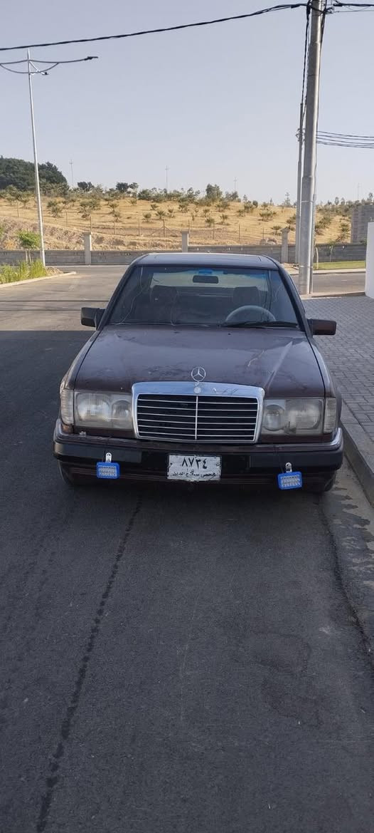 مارسيدس موديل ١٩٨٧
گير ئۆتۆماتیک مکینه ی به ته ی ٣٠٠٠سێ هه زار
به شەرتی بێ عه یبی سەنه وی حاسیبه و اولییات به شەرت
کارەبای گەرم و هه مو گیانی به شەرت
نرخی ٢٧گلا
شوێن که لار ***********واستاب و فايبه ري له سه ره
تكايه گورينه وه قيست و قه رزم نيه
