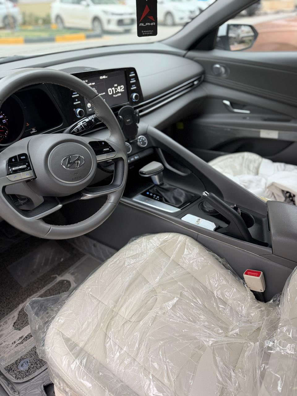 الانترا 2023 خليجي فوول مواصفات
استلام الشركه مكينه 2000 دوش 
بصمه وفتحه وتشغيل عن بعد وكامره 
السياره جديده كانما زيرو ماشيه 23 ألف فقط 
كفاله عامه بدون صبخ أو بارد او تبديل ولا شخط السياره بلزكات الشركه بعدها 
رقم بغداد باسمي عنواني بوابه العراق المنصور 
*********** 
سعر السياره 172 ورقه
