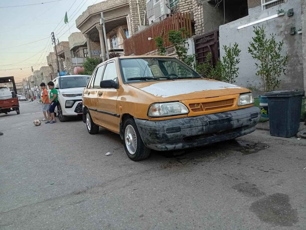 موديل 12رقم بغداد احمر سنويه عضم عاج ماندل راعيهة كهربائيات شغاله اكفلك قانون وعشائر رايدهة الكير الثاني يفلت وحداديه الاماميه 
سياره خير من الله رقم بغداد ومكاني بغداد 
يسفسار تصل ***********
