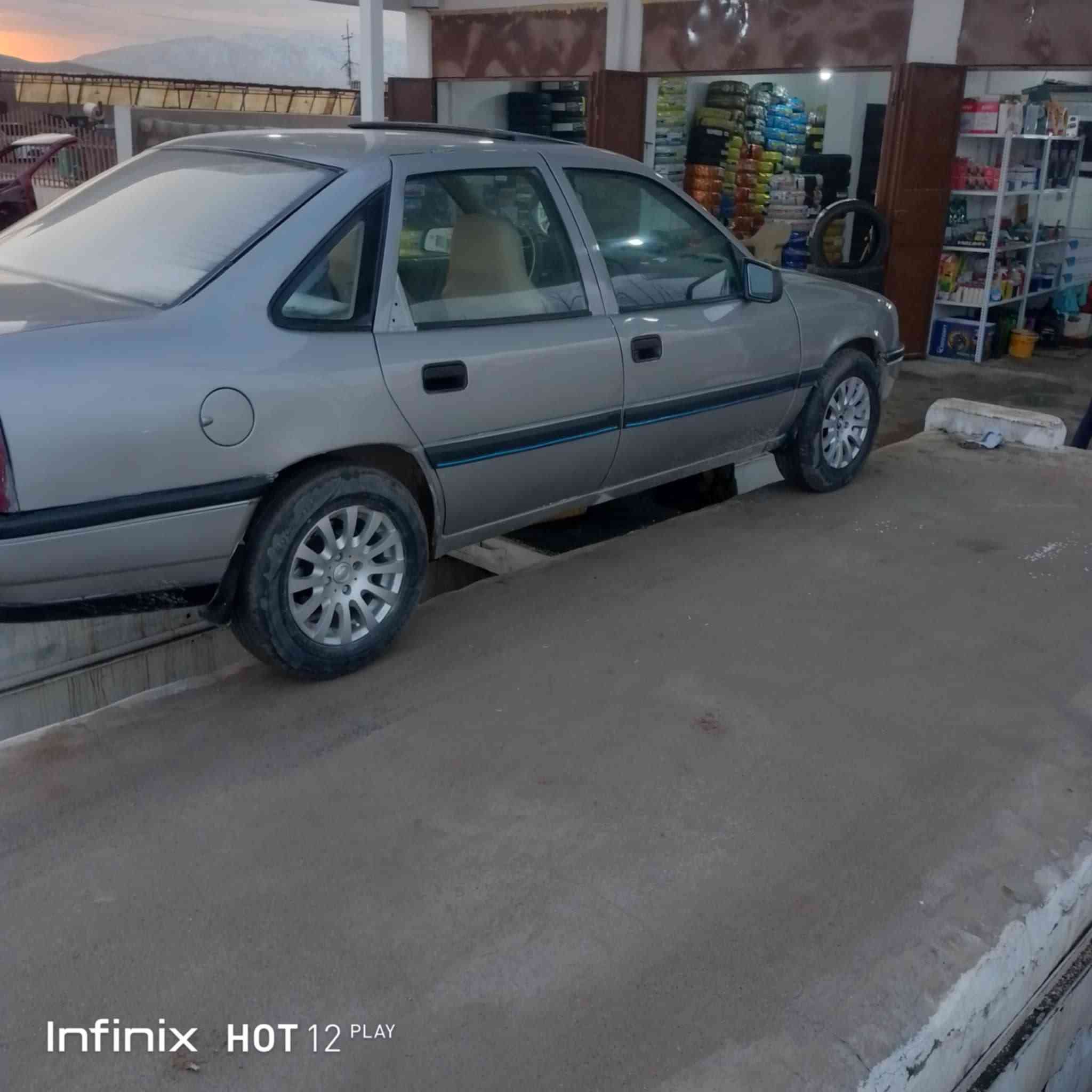 ئۆپل مودیل 91مەکینە 20 گێرومەکینە بەشەرت سیارە نضیف بدون سوبغ وکالە تعویل فوری مکان بردەرەش 37بیهامجال رقم موبایل  ***********
