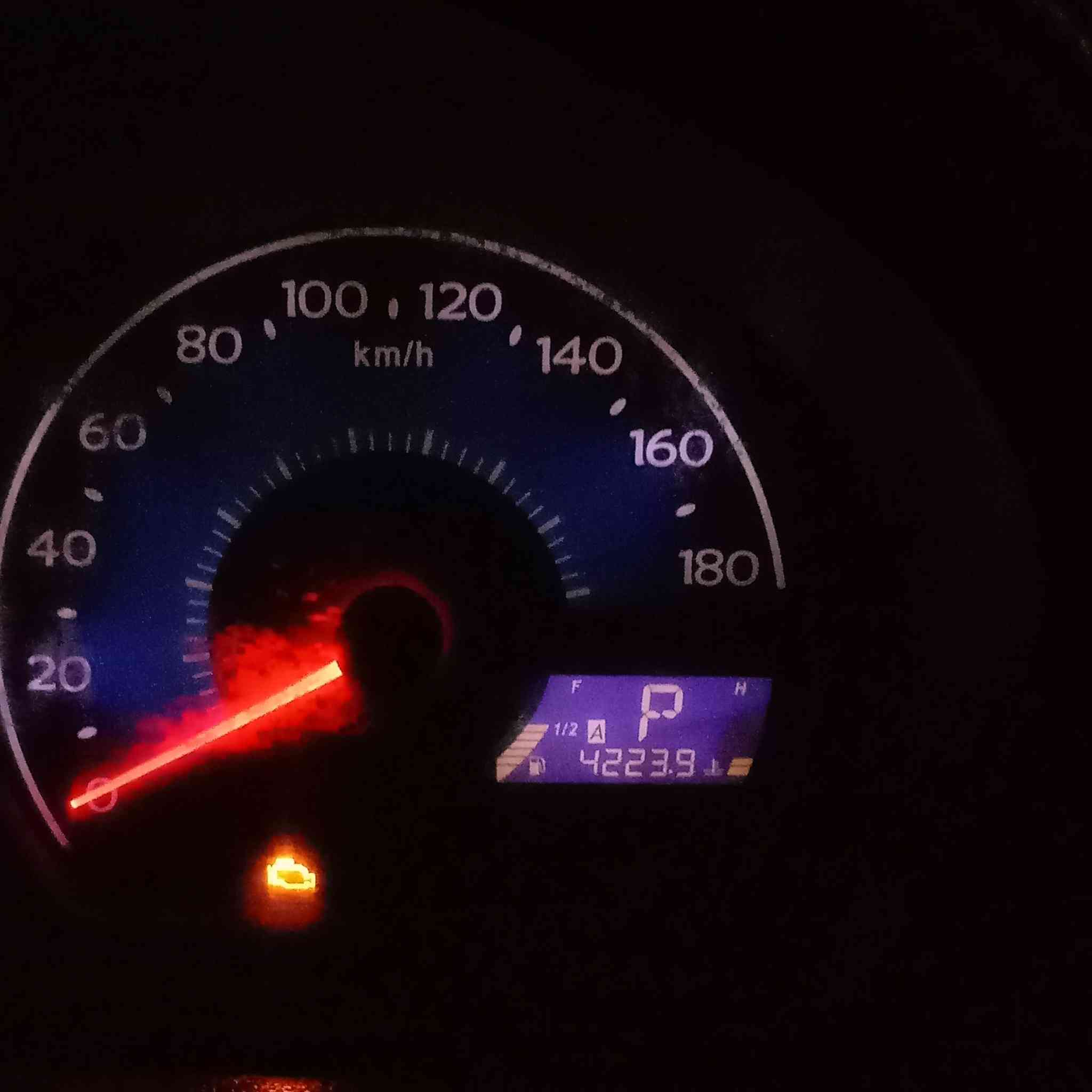 السلام عليكم جيلي باندا رقم بابل ماشيه 42 ألف بيها صبغ حزام جماليه بدون دواخل مكينه وكير مكفولات حداديه نظيفه السعر 40 ويبها مجال بسيطه للشراي مكانها نجف وراعيها بنحف يريد مداور للإستفسار الاتصال ***********
