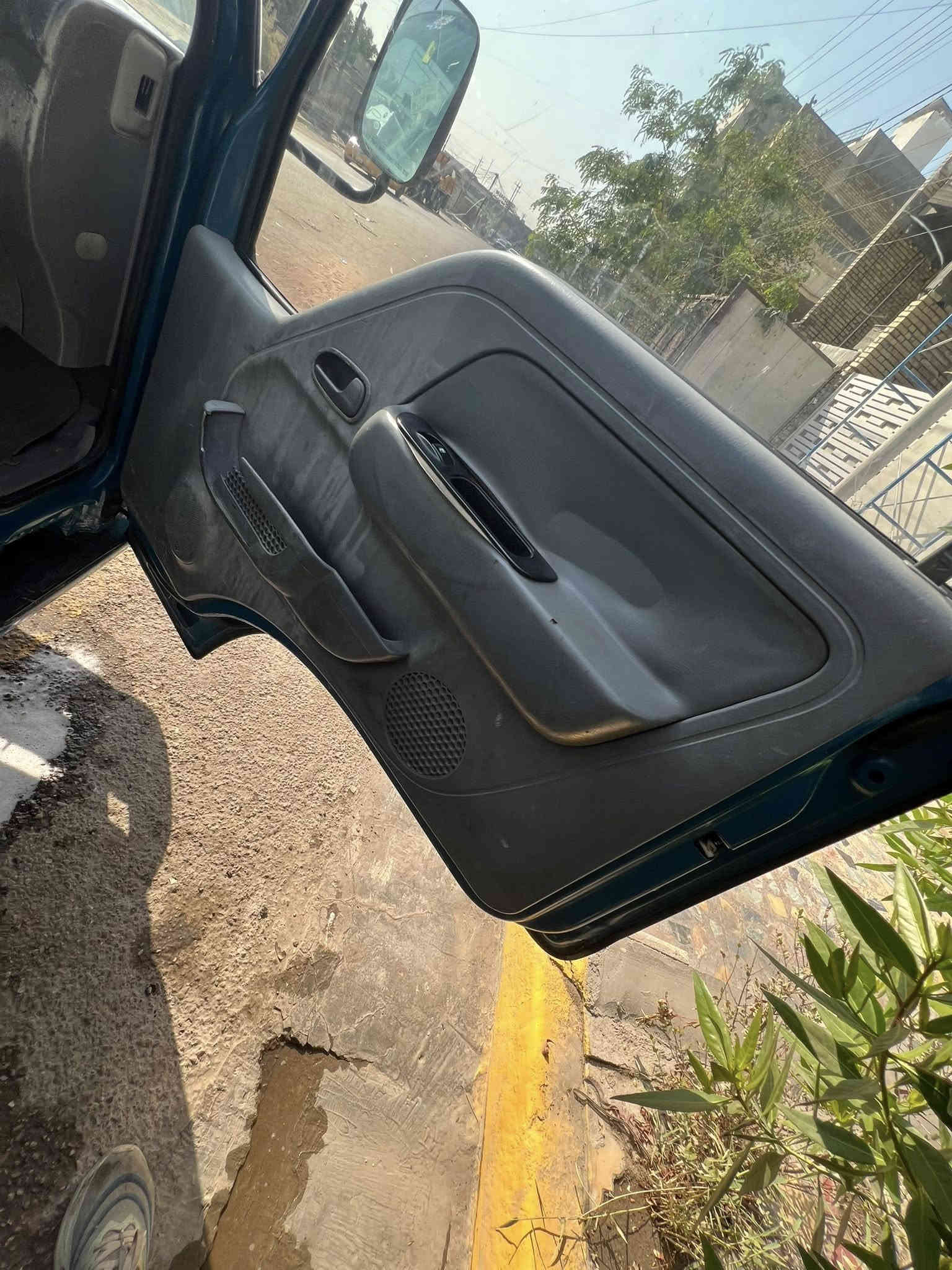 للبيع كيا فونتيرا مديل. 99.  رقم. بغداد. تحويل مباشر.   محرك 3000.   جديد بلاد.  حلوه سياره.      كير اكسن حداد.   تخم تاير نضيف.      دواخل دوشمه جديده.       محجر. غلاف. جاهزه.  مابيه ضربه ولاكص.  صبغ بيه جماليه. بدي 7 جنكال. قماره قلاب.       جاهزه السعر.    65. ورقه مكاني.    بغداد.     
اتصل.     وتدلل.  ***********.      🫶
