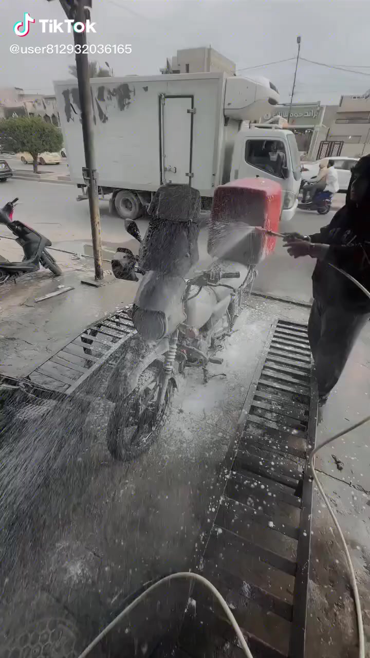 السلام عليكم بوكسر 22 رقم وسنويه رسمي اي نقص ماا بيه دراجة كبل لشارع مكاني العامريه أو حريه *********** الشراي ينتصل ويدلل
