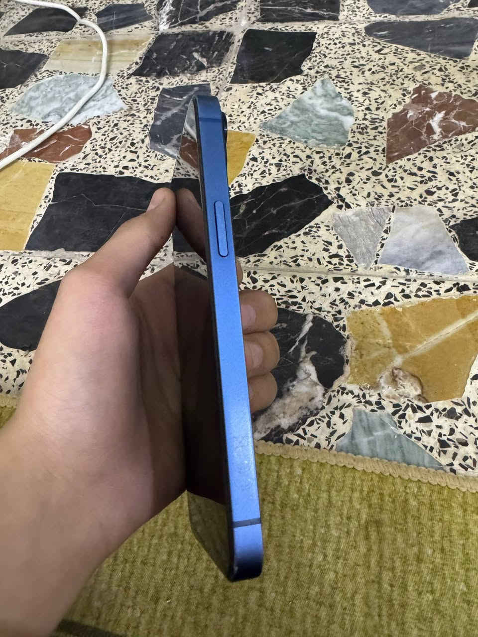 ايفون 13 عادي بطاريه84 نظيف معالج m شرق اوسط كارتونه ويا السعر 470وبي مجال العنوان بغداد الرقم ***********
