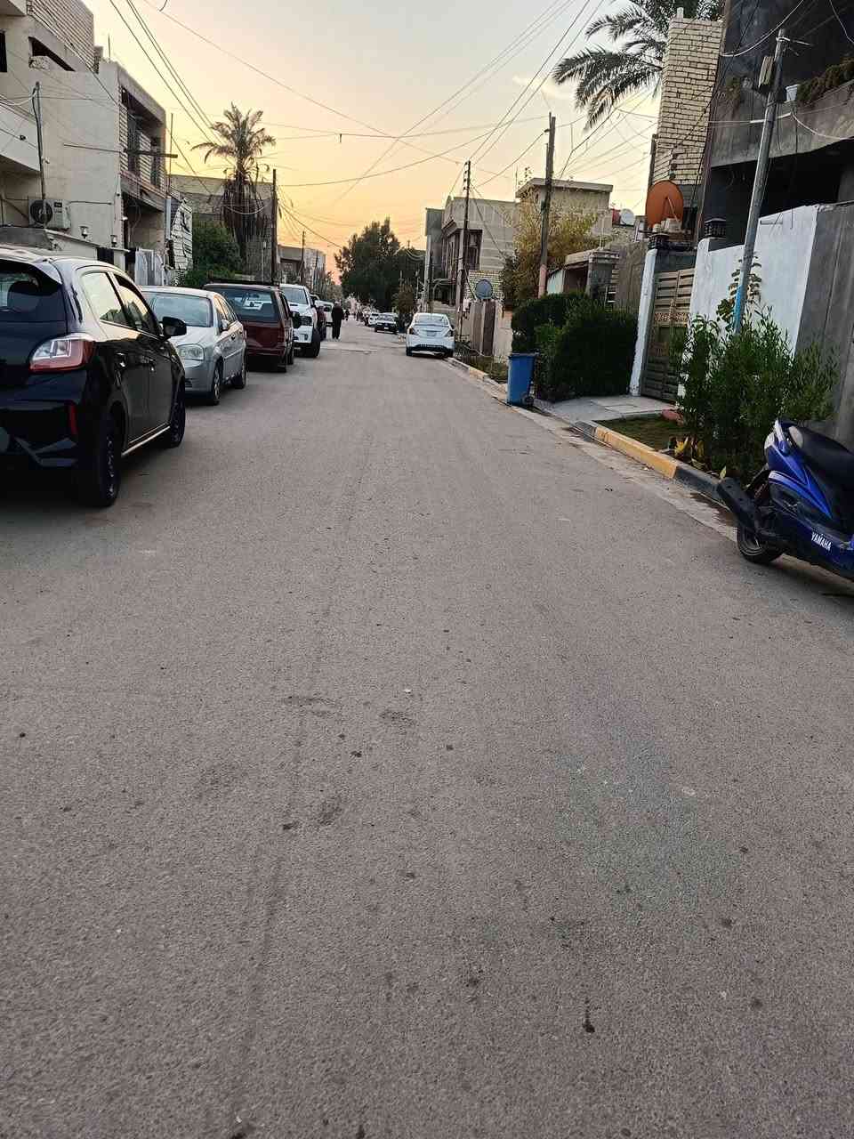 السلام عليكم اخوان قطعة ارض للبيع المساحة 80 م واجهة 4 نزال 20 مسحوب مجاري وماء جدد الموقع حي الجهاد منطقة الفرات قرب مطار بغداد الدولي زقاق /18 المربع الذهبي بداية المنطقة قريب على جامعة المشرق طابو ملك صرف تحويل مباشر السعر 105 مليون
للتواصل على الارقام التالية
 ***********
***********
