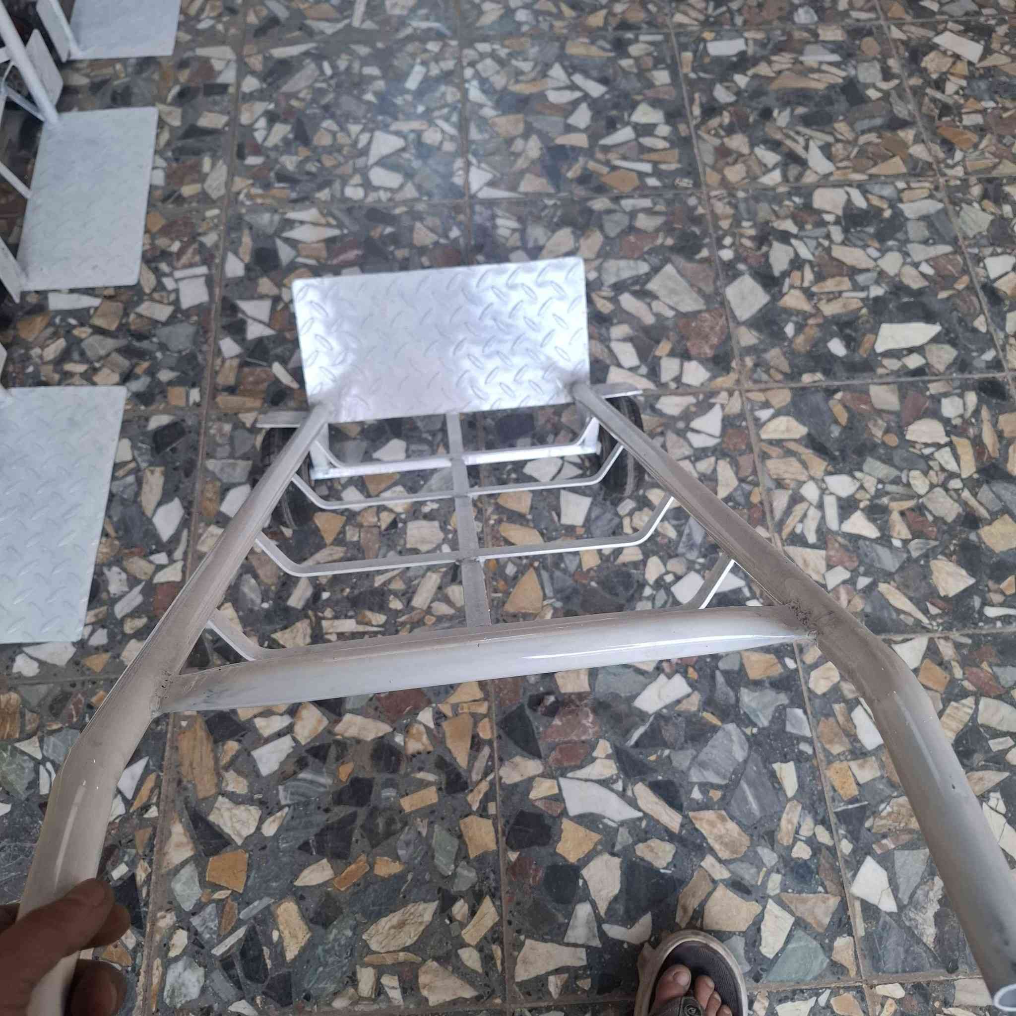 عربانه تفصال العرض ٤٠ سم والارتفاع ١١٠ تاير ٦ انج درجه اولى قاعده جكر ٣ ملم تفصال درجه اولى للطحين للغاز للمي ارو  عرض خاص ٢٥ الف مدينه الصدر الاورفلي بغداد, العراق


**إذا كنت صاحب هذا الإعلان وتريد حذفه لأي سبب، رجاءا أرسل رسالة إلى الدعم الفني**