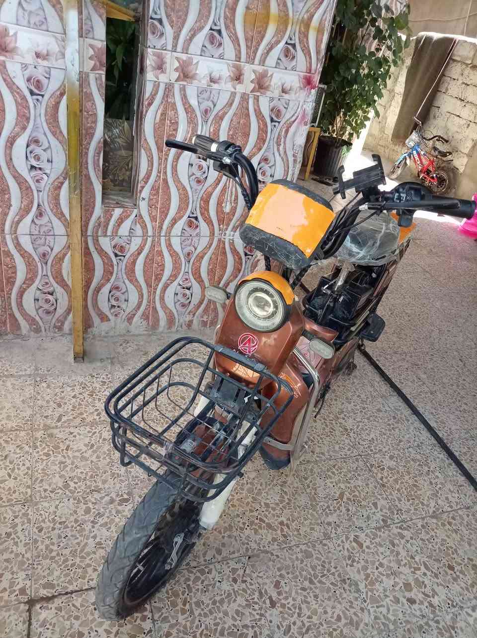 دراجه شحن مكفولة ٥ بطاريات السعر 275 بيه مجال بسيط ***********
