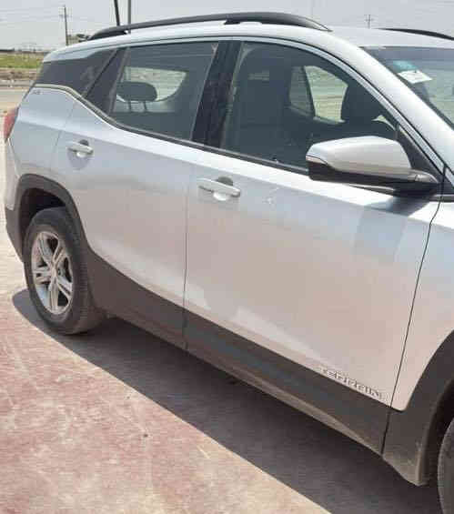 السلام عليكم 
الاتصال على صاحب السيارة  غير متواجد على النت

جمسي تيران موديل 2019 

ماشية 71 

اللون سلفر

محرك 1500 تيربو  وباقي المواصفات المعروفة

وارد امريكي هزة جديدة بغداد بأسمي

الحادث بنيد ومصلح نفسه ومصبوغ بدون ايرباك 

مكان بغداد ***********
