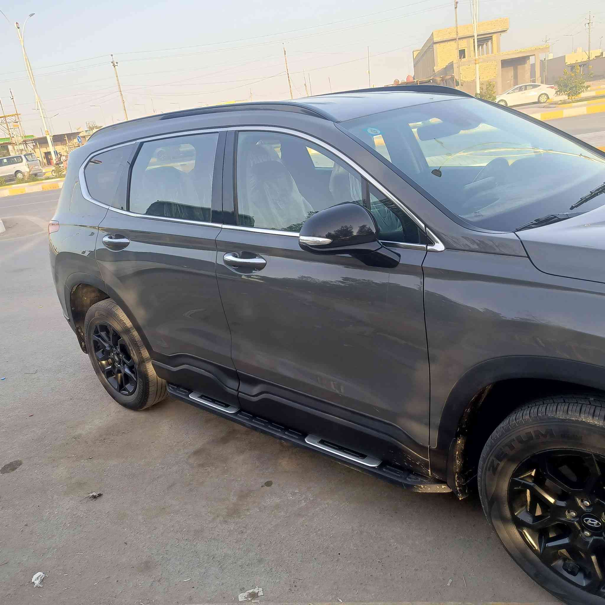 سلام عليكم سنتافيا موديل2023 فئة XRT فول من عده السلايت  225 
داخله تقرير تعمل وتسير مكفوله كفاله عامه عدا شخوط بالدعاميه الخلفيه موضحه بالصور عداد المسافه 18 الف ميل  رقم ذي قار  باسمي ترقيم جديد وهزه جديده تحويل ثاني يوم  السياره وارد امريكي
⭕️بصمة تشغيل وتشغيل عن بعد 
⭕️تحكمات ستيرن 
⭕️تحتوي خلفيه كامره بتقنية (3D)
⭕️كرسي السائق كهرباء 
⭕️مجسات ودخول ذكي
⭕️كراسي اسبيشيال
⭕️تدفئة وتبريد
⭕️تدفئة بالكراسي الامامية 
⭕️فول تحكم ستيرن 
⭕️رادارات تحذير التجاوز والخلف
⭕️رادار الحفاظ على المسار 
⭕️رادارات جانبية وامامية وخلفية 
⭕️اضائة داخلية LED
⭕️لدات امامية خلفية 
⭕️لايت زينون ابيض 
⭕️السيارة ٥ راكب 
⭕️اشاير بالمري 
⭕️شفتات سبورت بالستيرن 
⭕️شاحن جوال لاسلكي 
⭕️تبريد امامي وخلفي 
⭕️داخل كاربون 
⭕️محرك اربعه سلندر ٢٥٠٠ وكير ٨ نمر  ماوس 
⭕️شاشة حجم كبير 
⭕️كير دكم مع سايد بريد دكمة وشفتات سرعه بالاستيرن
⭕️اوتو هولد جيبي اس
⭕️سستم صوت هارمن كارمن سماعات مع دمام امامي وخلفي 
⭕️حساسات خلفية وامامية 
⭕️قيادة ذاتية

***********
