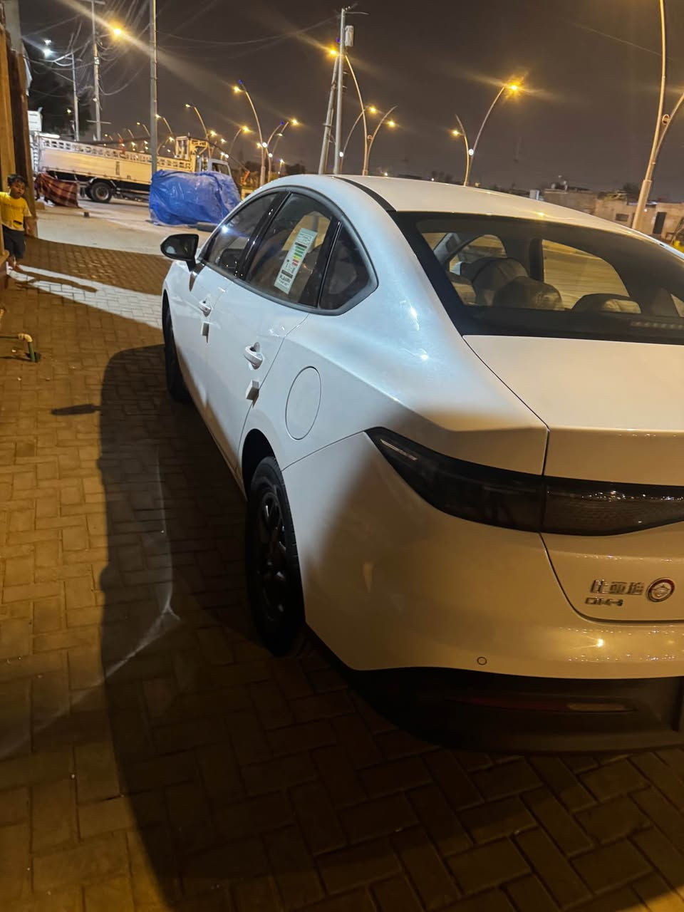 السلام عليكم للبيع بي وايدي مديل2025 رقم بصرة تحويل           كفال عامه ماشيه الف زيرو سيل 5  سعر 123 سيار داخل ابيض وجديده جدنً
*********** السلمان, المثنى
