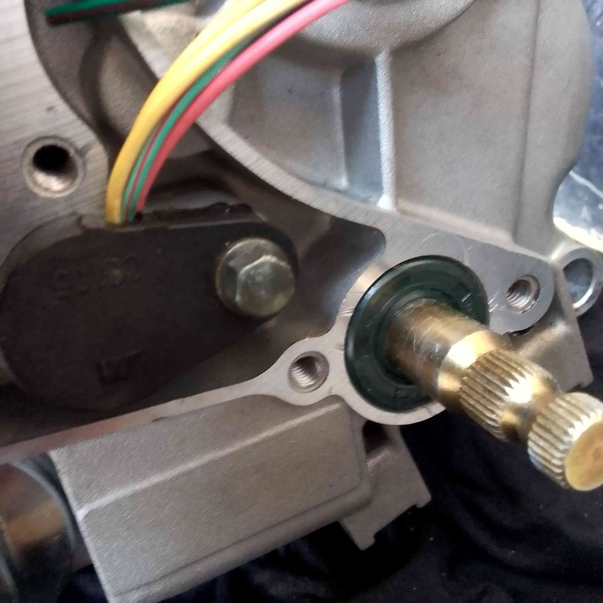 محرك مال يران كوير 3 قطع مختم كامل نقص بس قباقة محرك دقيقة ما مشتغل جديد البارحة وصل من ايران الشراي خاص او واتساب ***********
