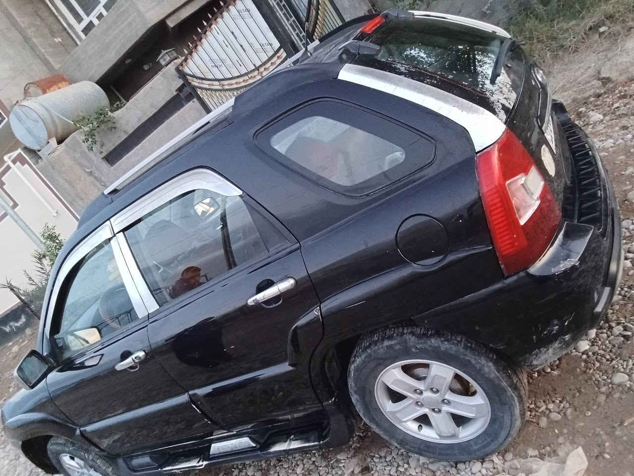 سبورتج 2009
خليجي محرك 2000 دوش المرغوب
سيارة جاهزة تبريد وتدفئة شغال 
مصبوغة حزام فقط السعر 95 التفاصيل 
 بامكانك الاتصال ***********
