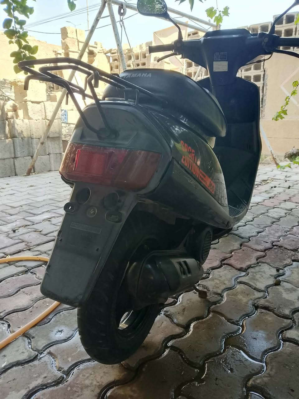 نادر!!! ياماها سبورت ،متروكه ٧سنوات كل اسبوع اشغلها كل عيب مابيها بس يرادلها بطاريه مكينه بشرط كلشي بي شغال ما عدا كيج البانزين الدراجه اخو الجديد سعره525 وبي مجال كلش قليل مكاني كركوك ساحة الحتفالات شراي خابرني وتدلل (***********)

